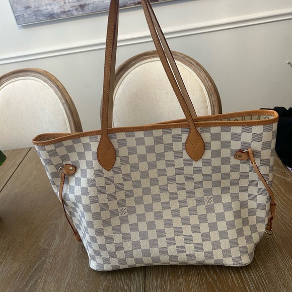 Checkered Cream and Tan Tote - Picture 1 of 9